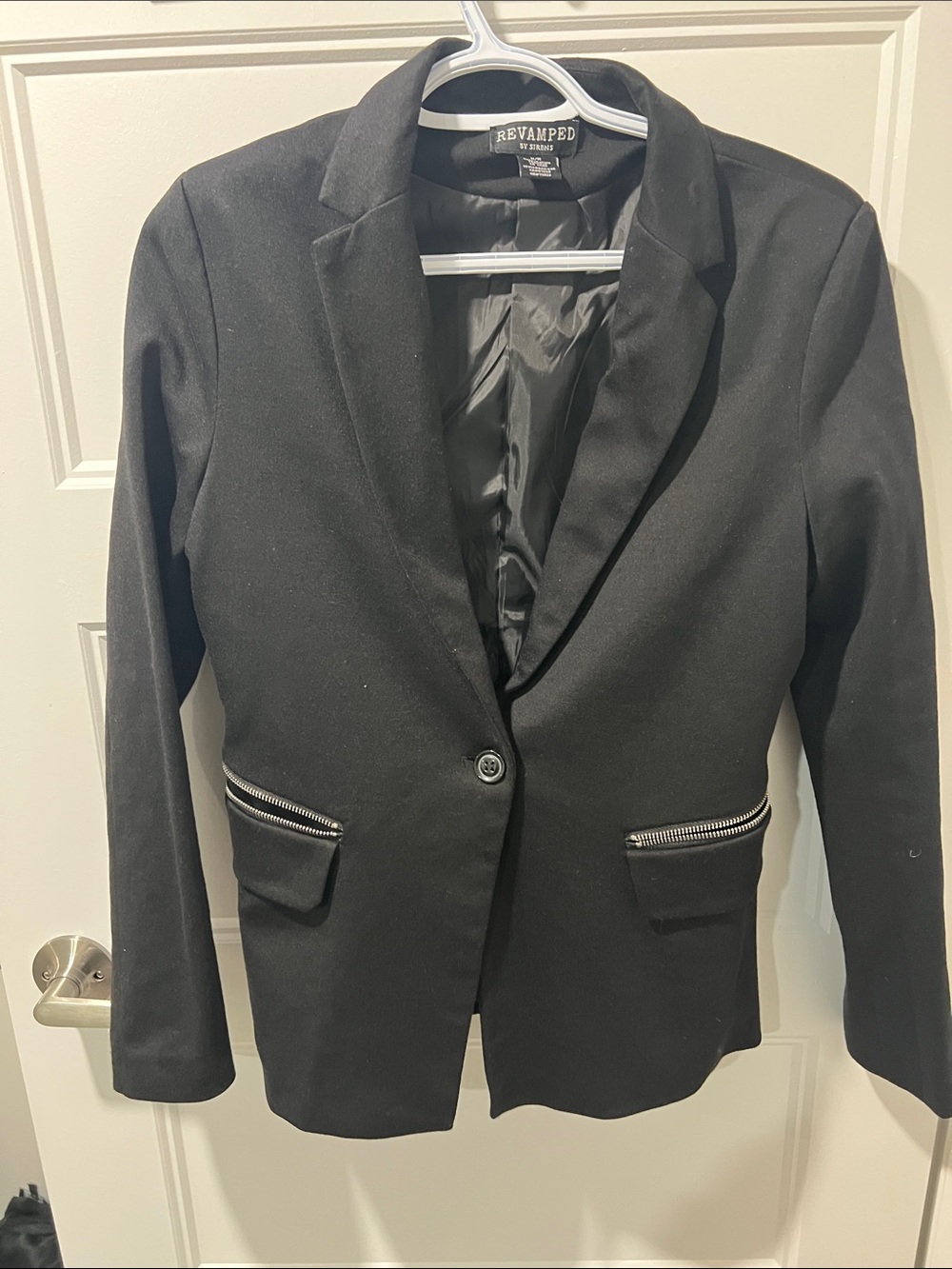 Revamped Black Women's Single-Button Blazer with Zip Pockets